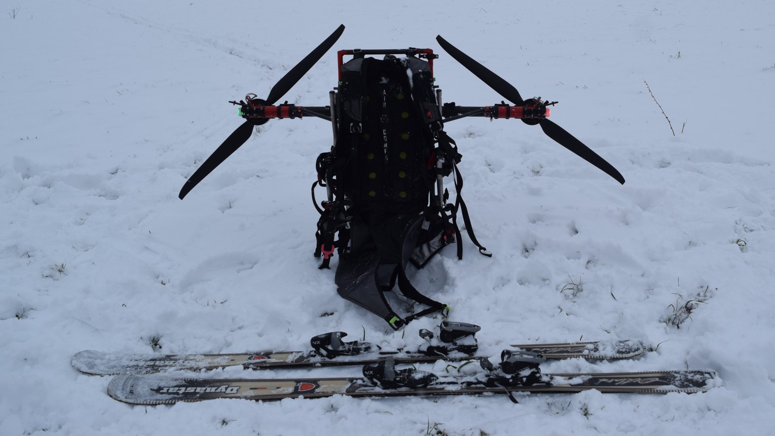 Ski électrique (eSki) : quand Dragonfly réinvente la glisse et propulse les Riders dans le futur avec le PropulSKI !